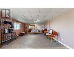 1696 Torbay Road thumbnail 32