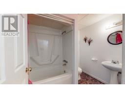 1696 Torbay Road thumbnail 34