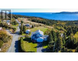 1696 Torbay Road thumbnail 39