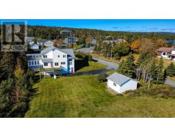 1696 Torbay Road thumbnail 47