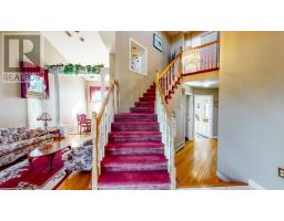 1696 Torbay Road thumbnail 5