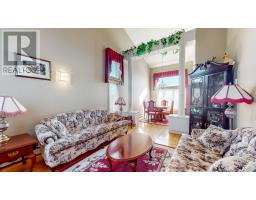 1696 Torbay Road thumbnail 6