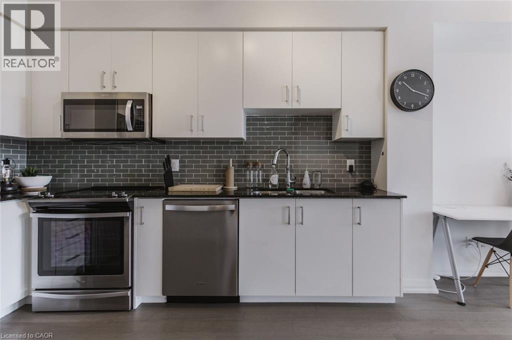 155 Caroline Street South — photo 8