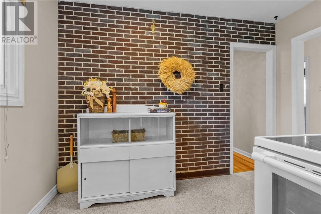 998 Lynwood Drive — photo 7