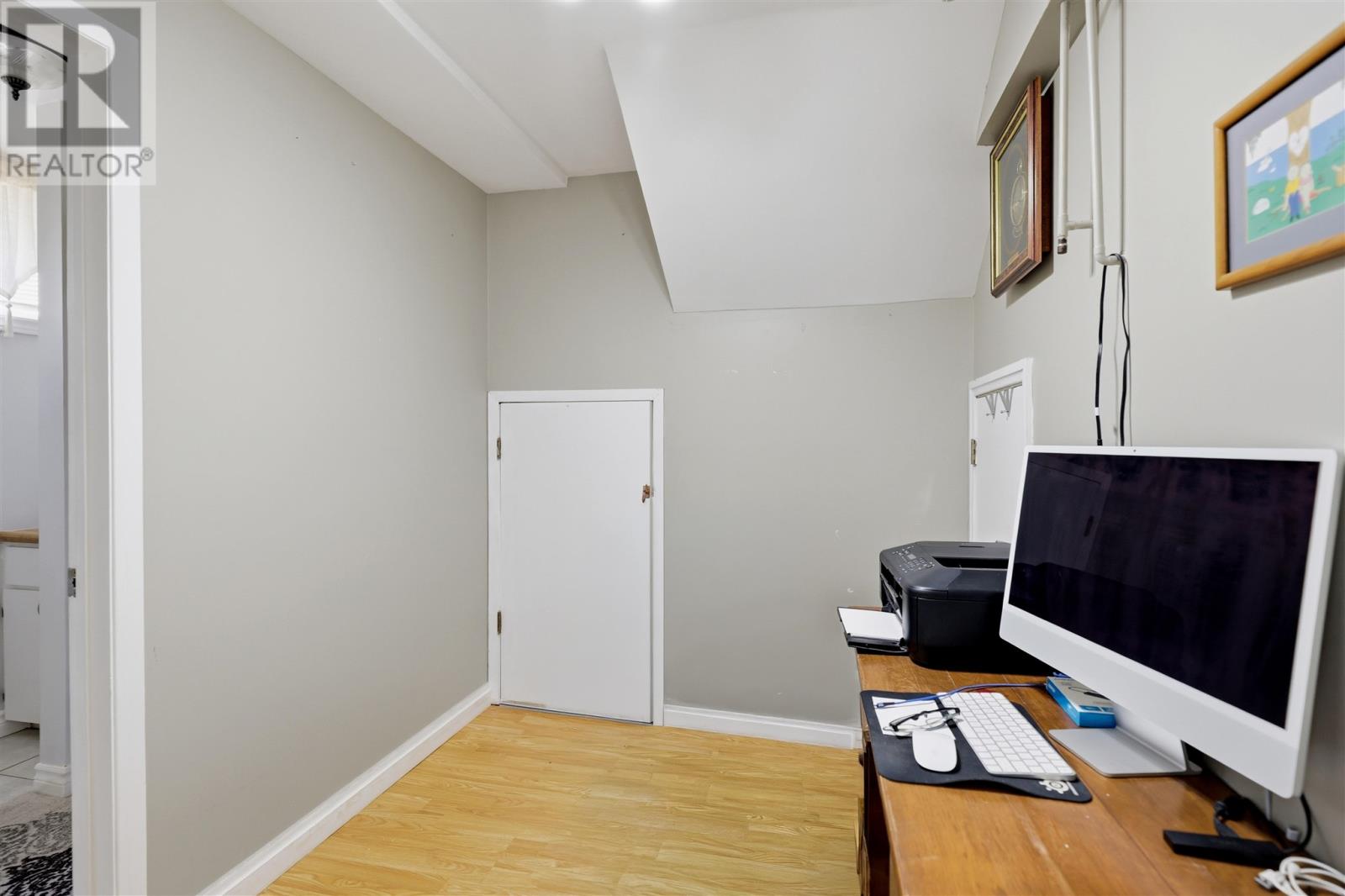 305 Reid St — photo 34