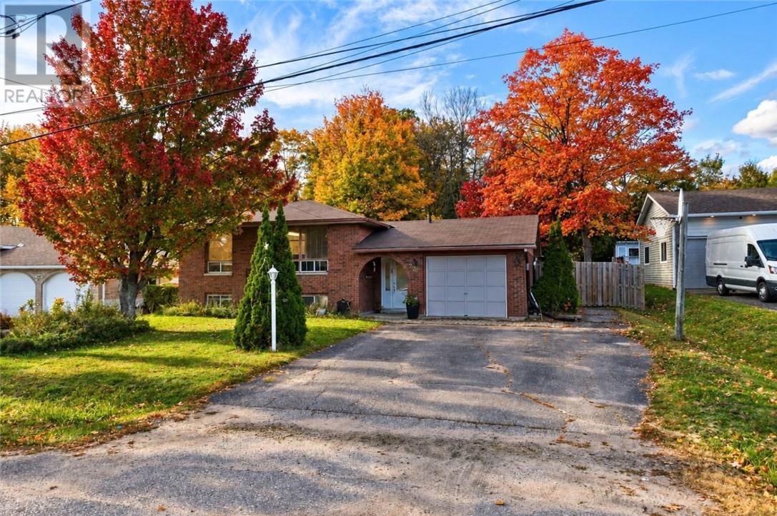 226 Mcnaughton Avenue — photo 2