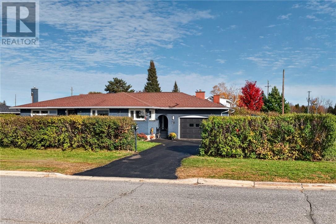 36 Edward Avenue — photo 2