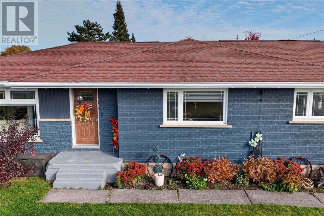 36 EDWARD Avenue - 4