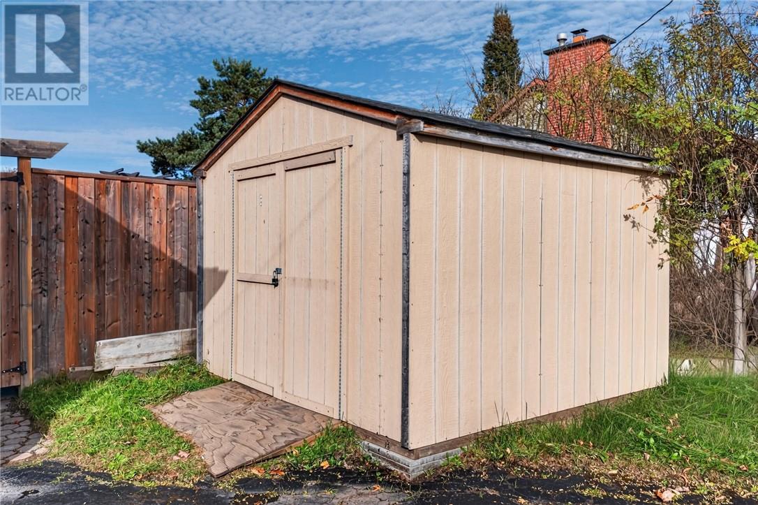 36 EDWARD Avenue - 66
