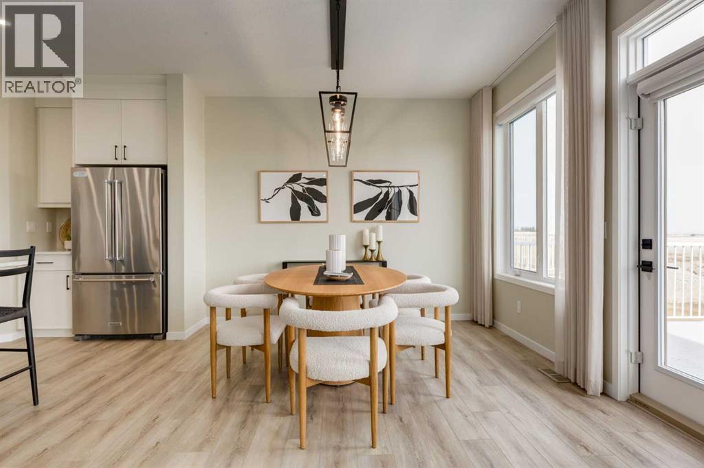 312 Montrose Crescent SE - 11