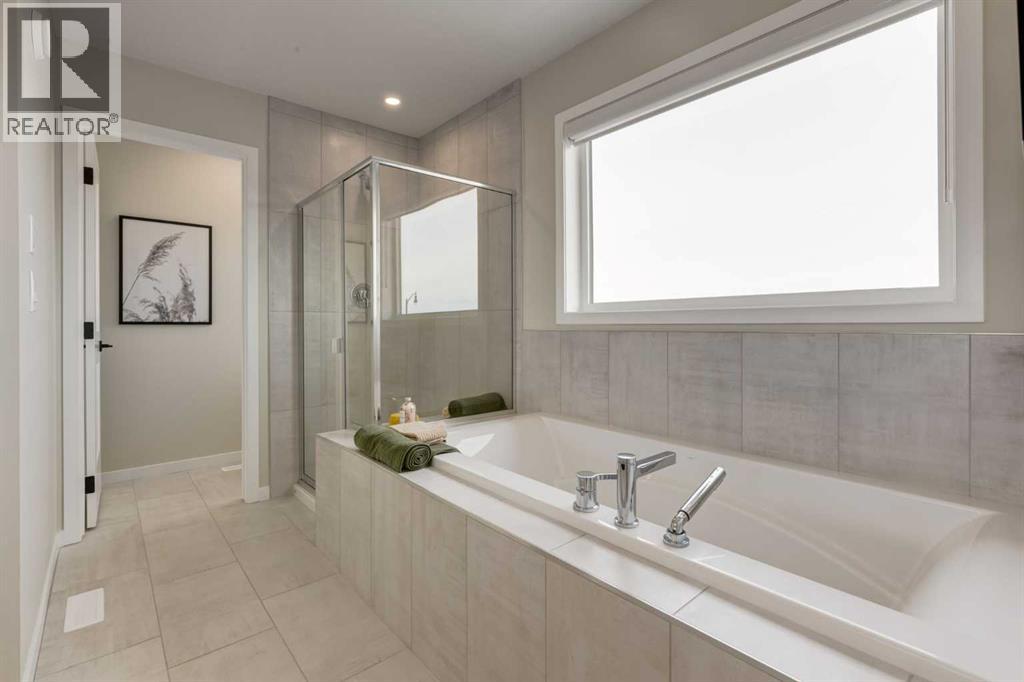 312 Montrose Crescent SE - 24