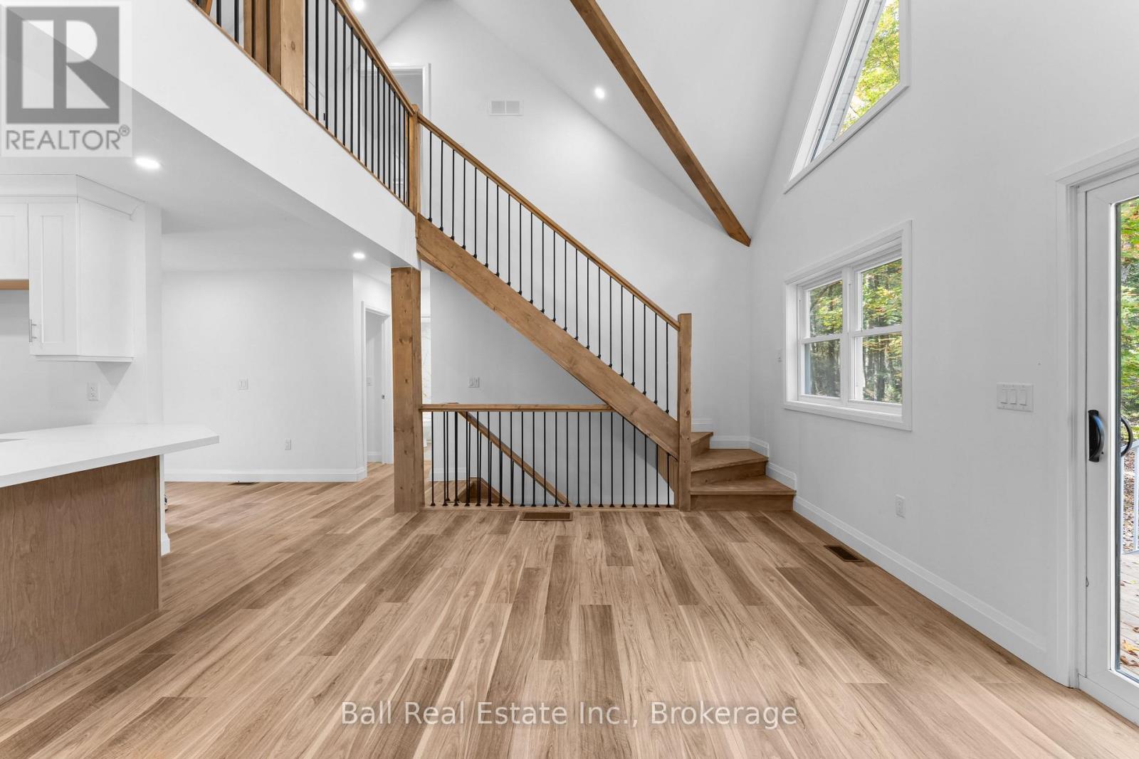 319 Boundary Road — photo 8