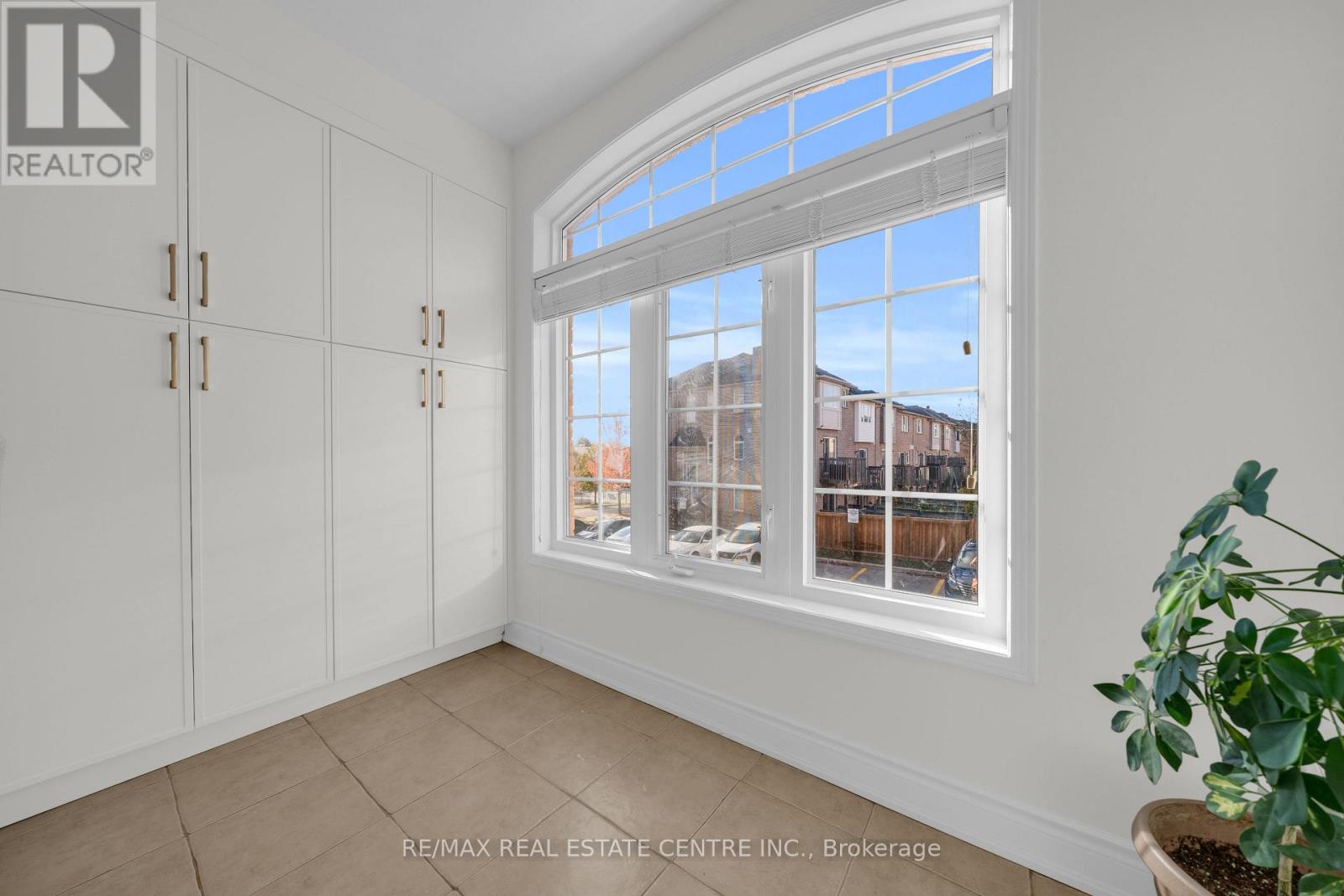 3440 REDPATH CIRCLE - 13