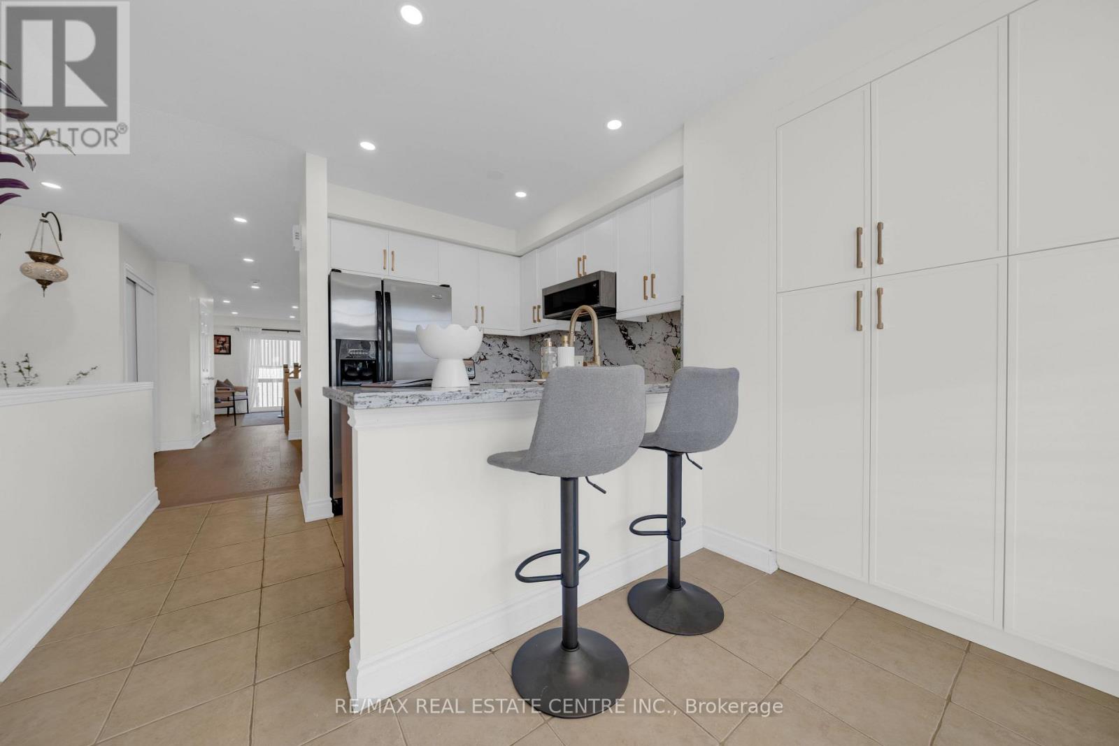 3440 REDPATH CIRCLE - 15