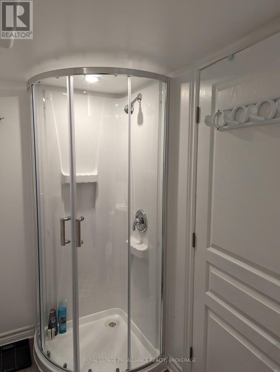 51 Dundas Street — photo 26