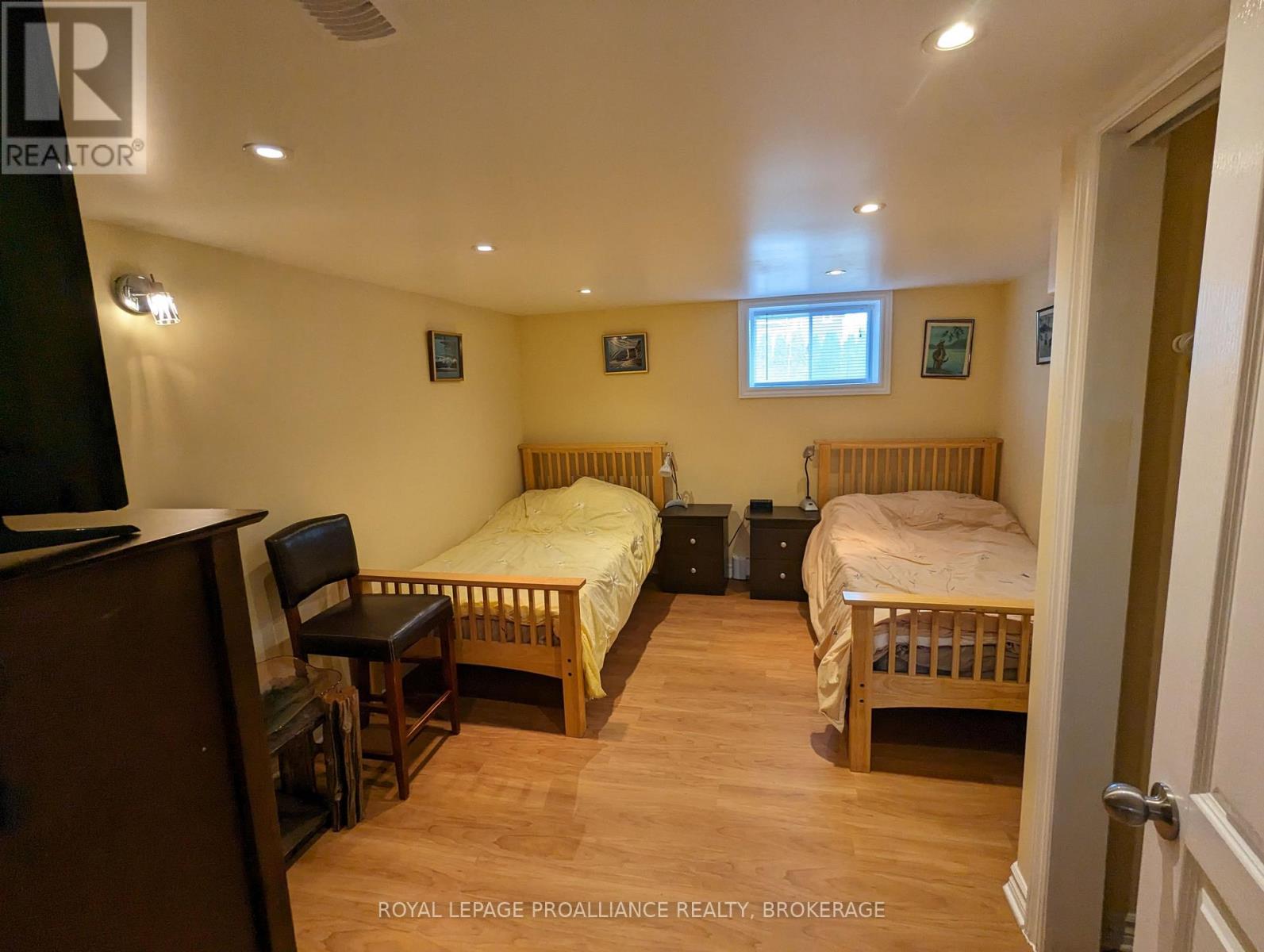51 Dundas Street — photo 29