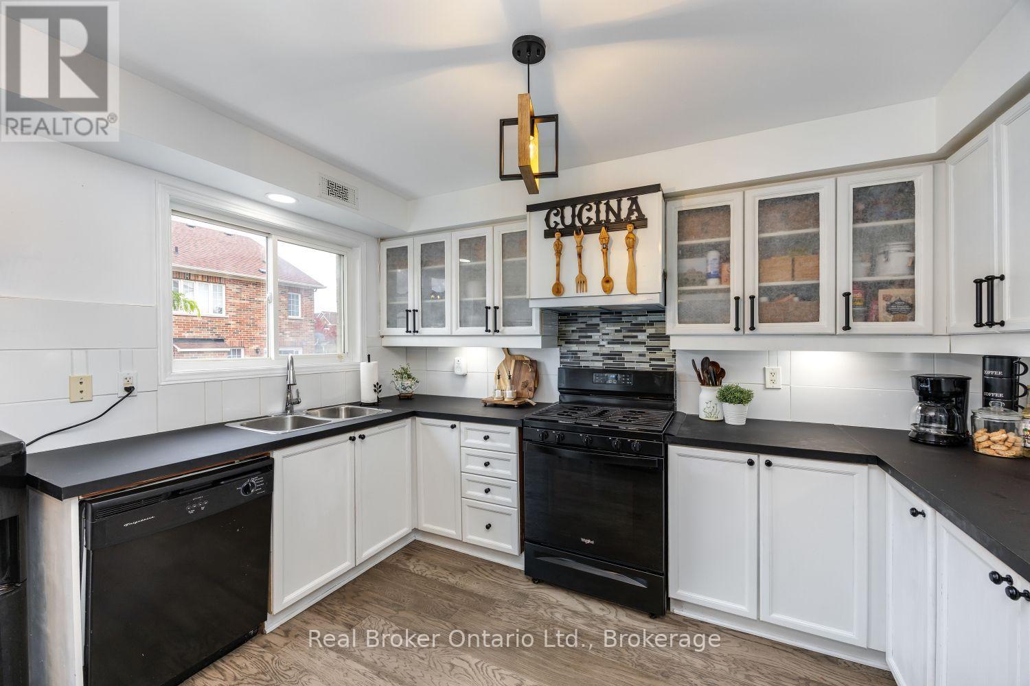 3 Durling Rock Street, Ajax, ON photo 11