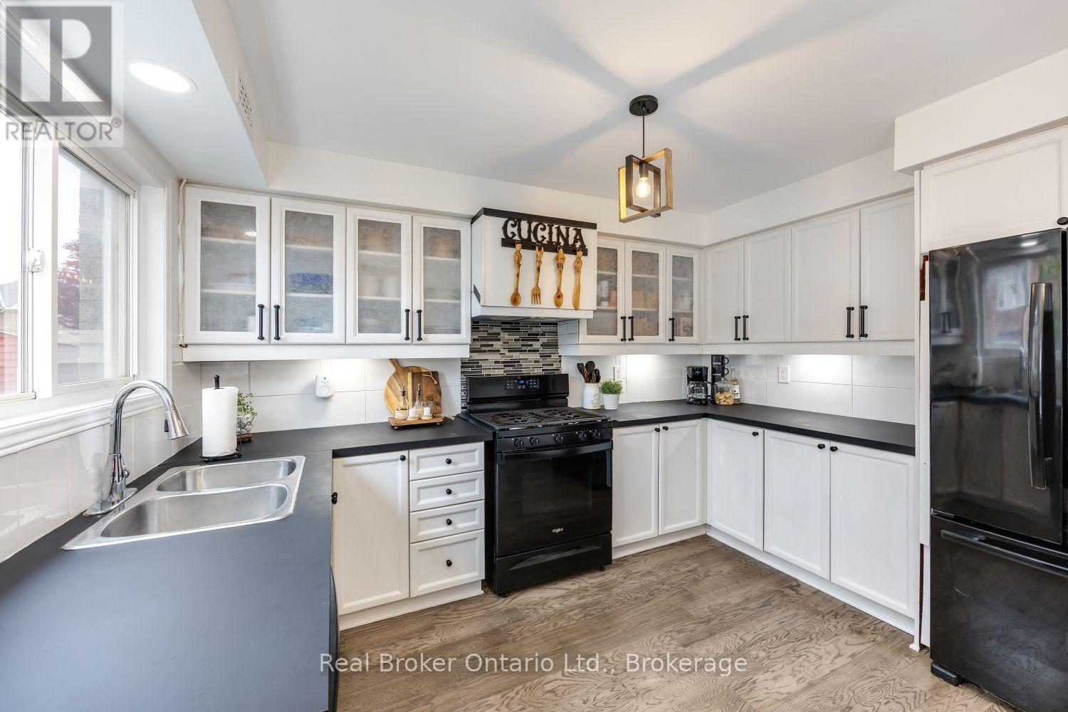 3 Durling Rock Street, Ajax, ON photo 12