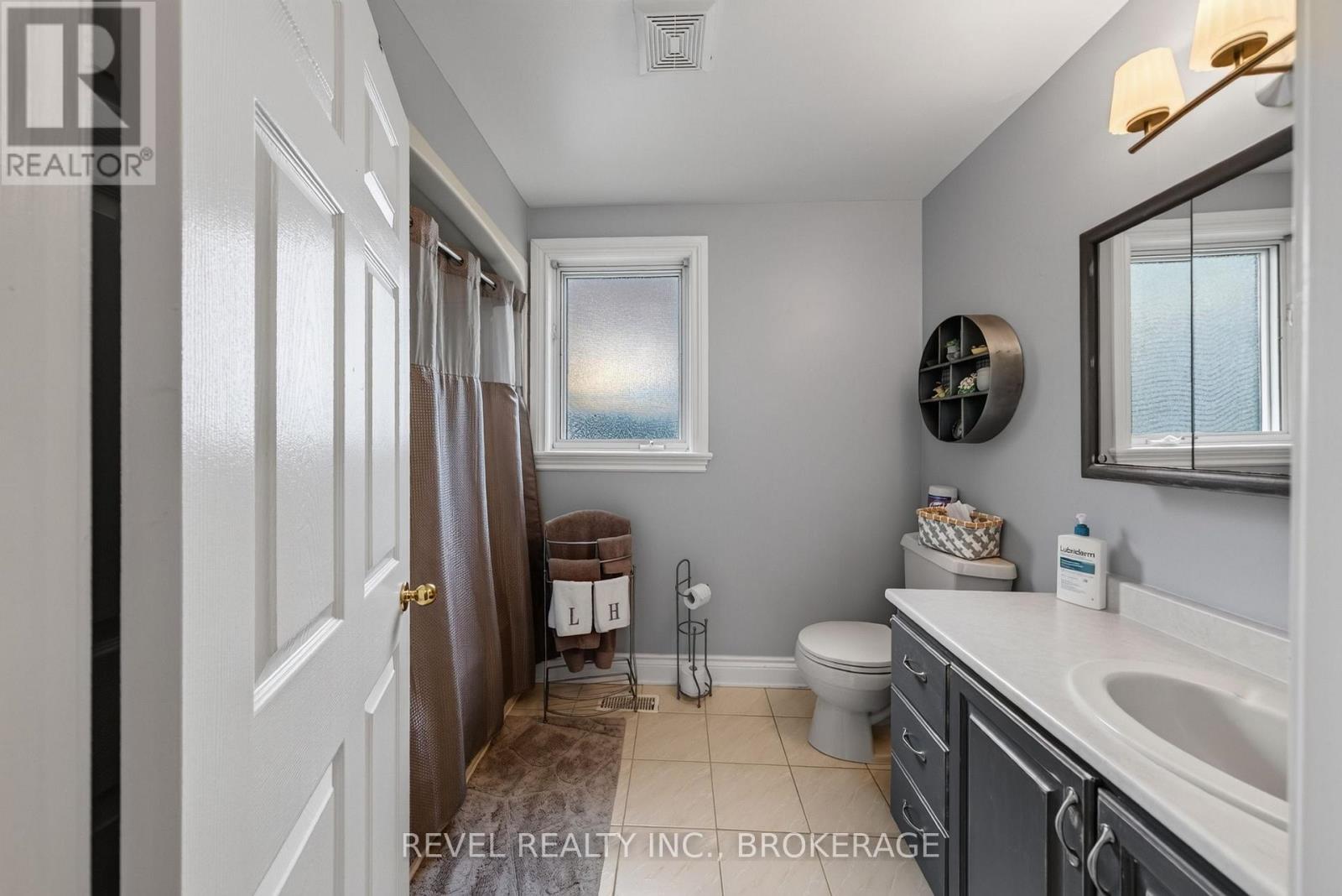 4682 LATIMER ROAD - 24