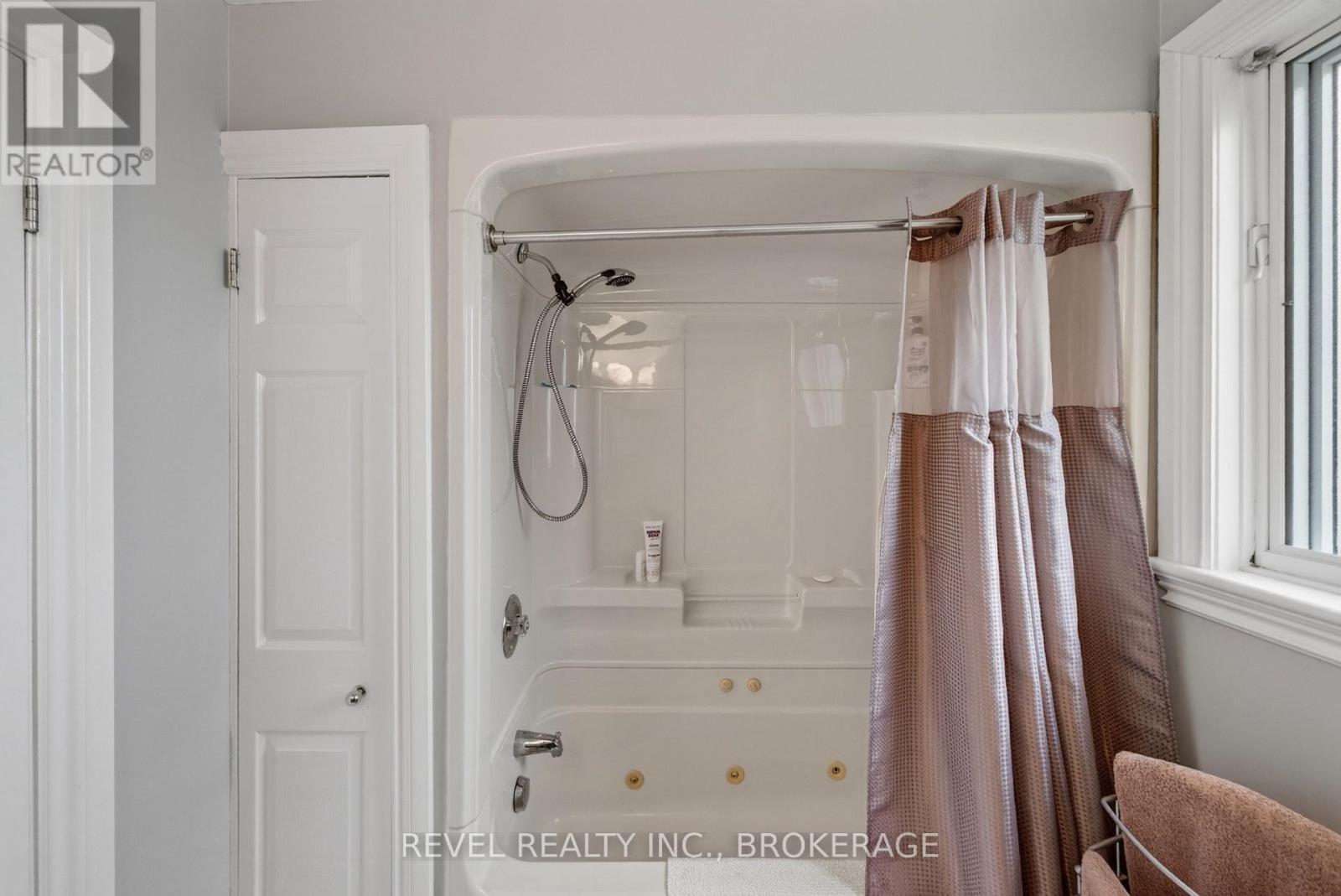 4682 LATIMER ROAD - 26