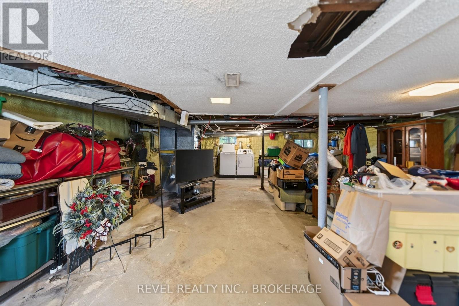 4682 LATIMER ROAD - 36