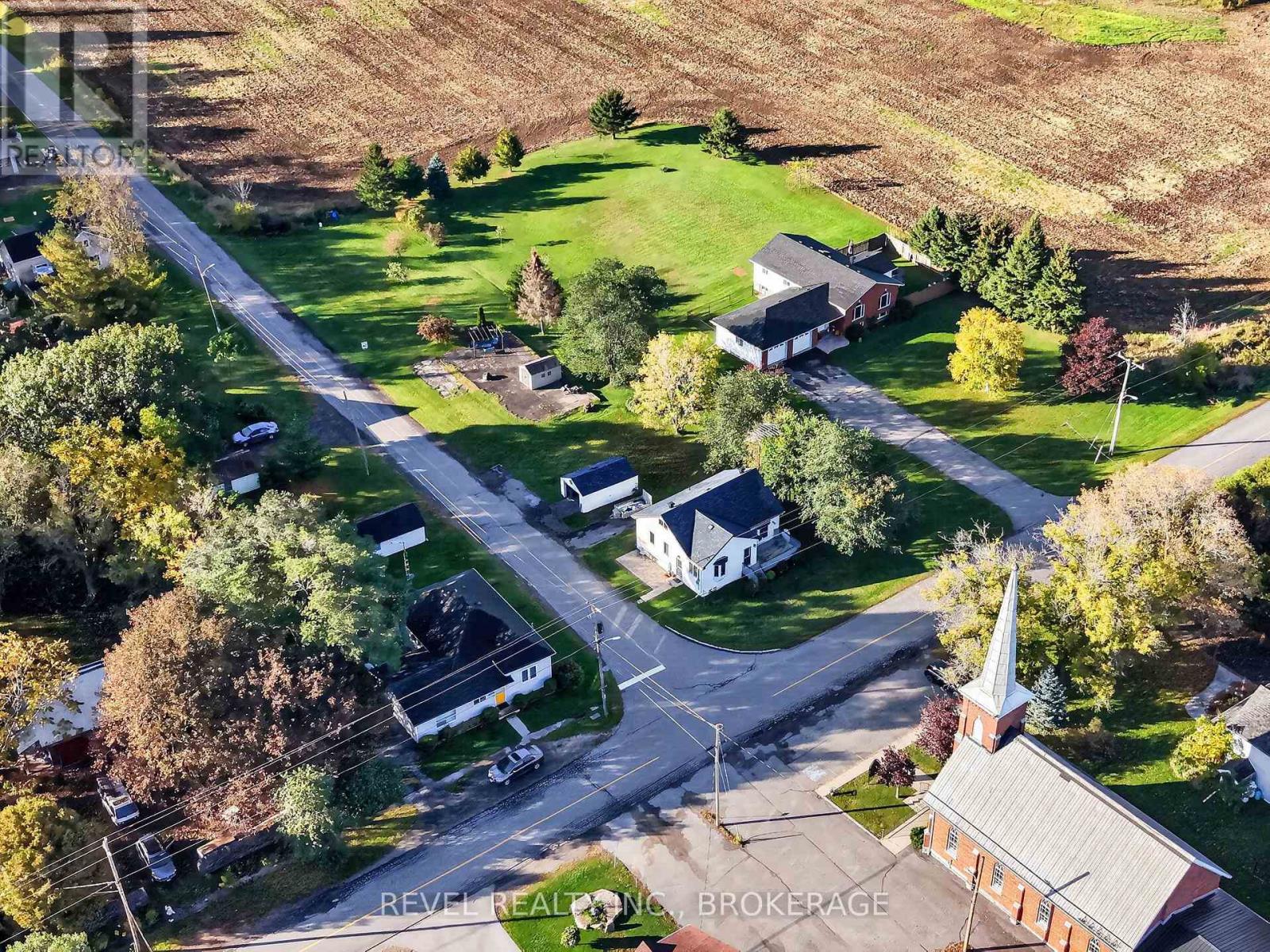 4682 LATIMER ROAD - 43