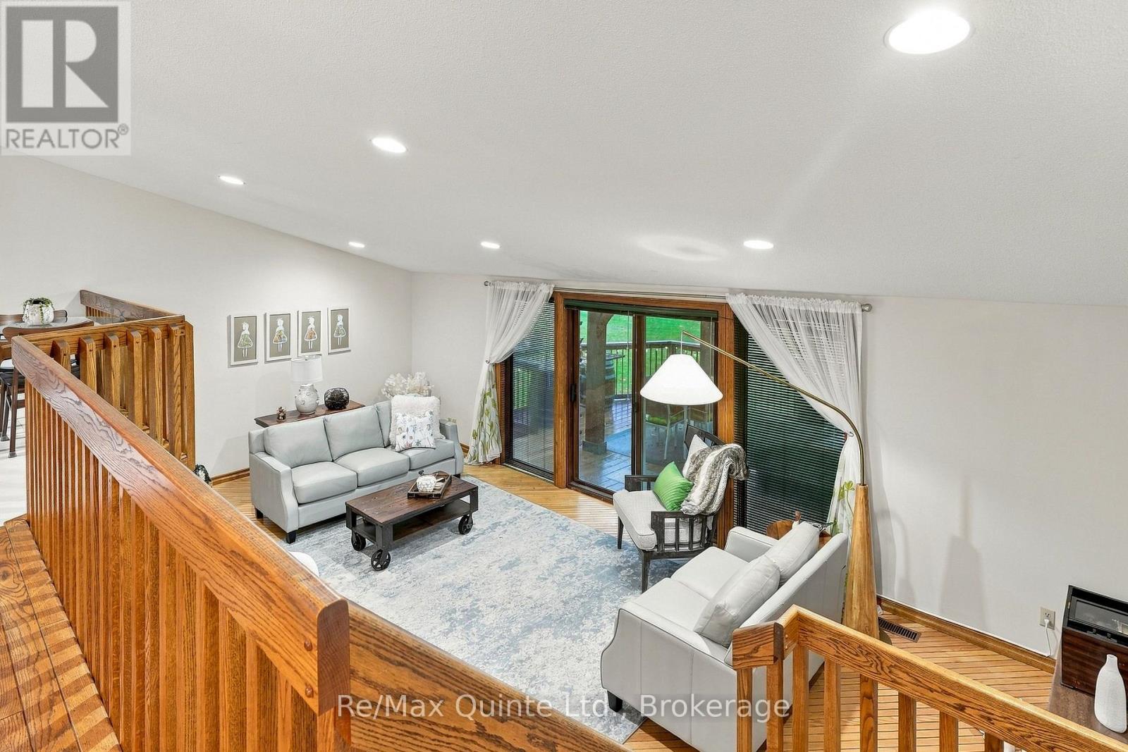 40 Wallbridge Circle, Prince Edward County, ON photo 12