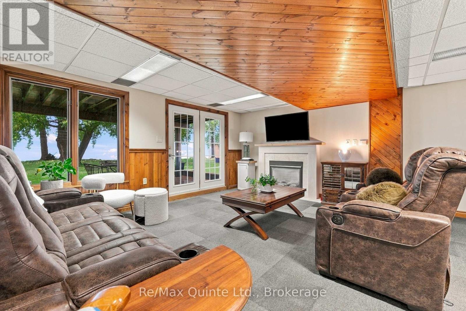 40 Wallbridge Circle, Prince Edward County, ON photo 29