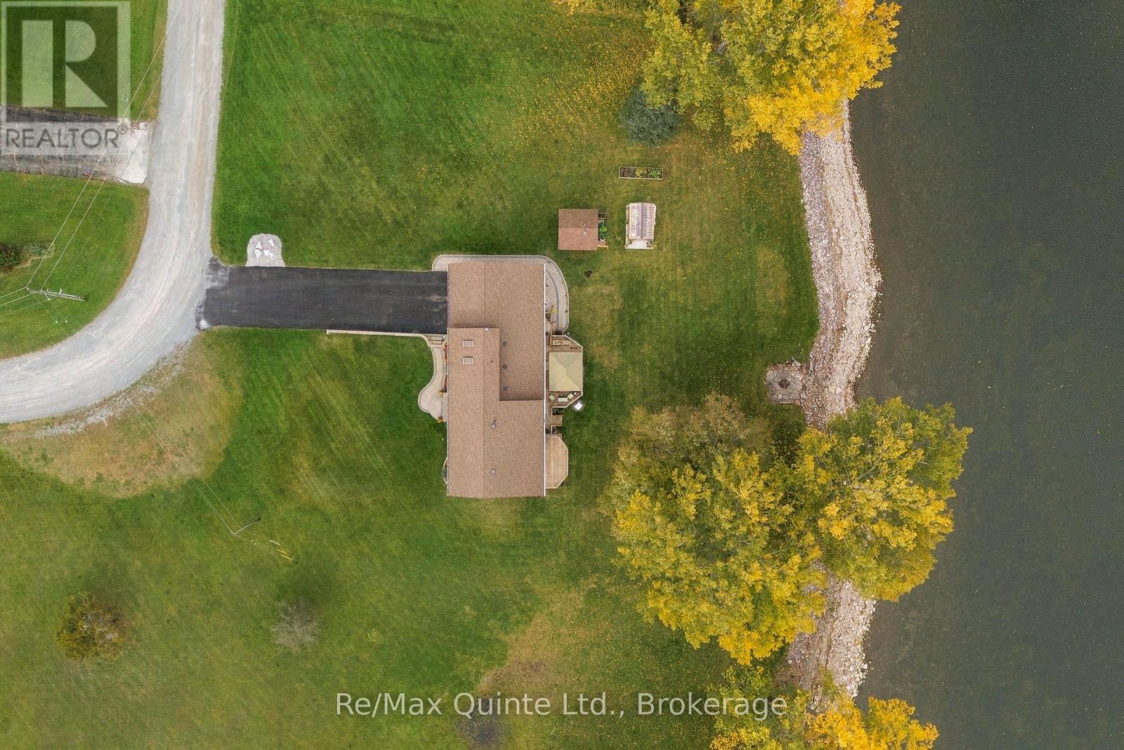 40 Wallbridge Circle, Prince Edward County, ON photo 7