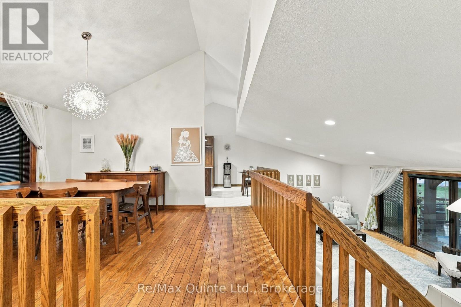 40 Wallbridge Circle, Prince Edward County, ON photo 9