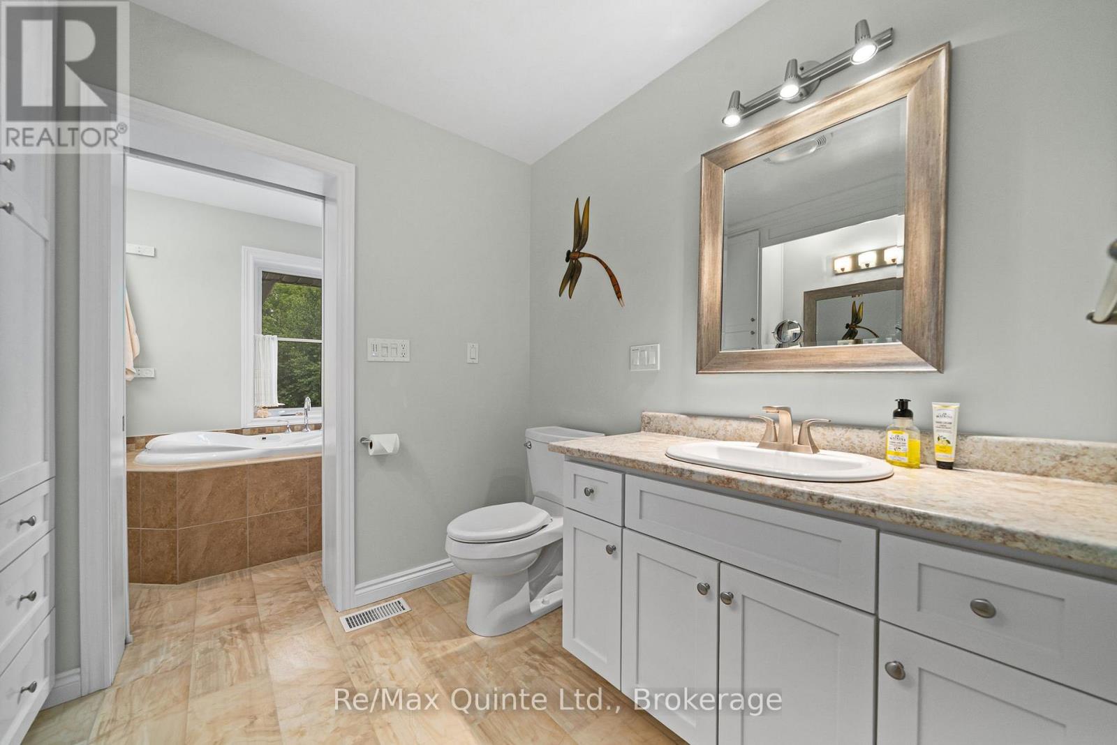1632 Old Highway 2 (Belleville) Highway, Quinte West, ON photo 17