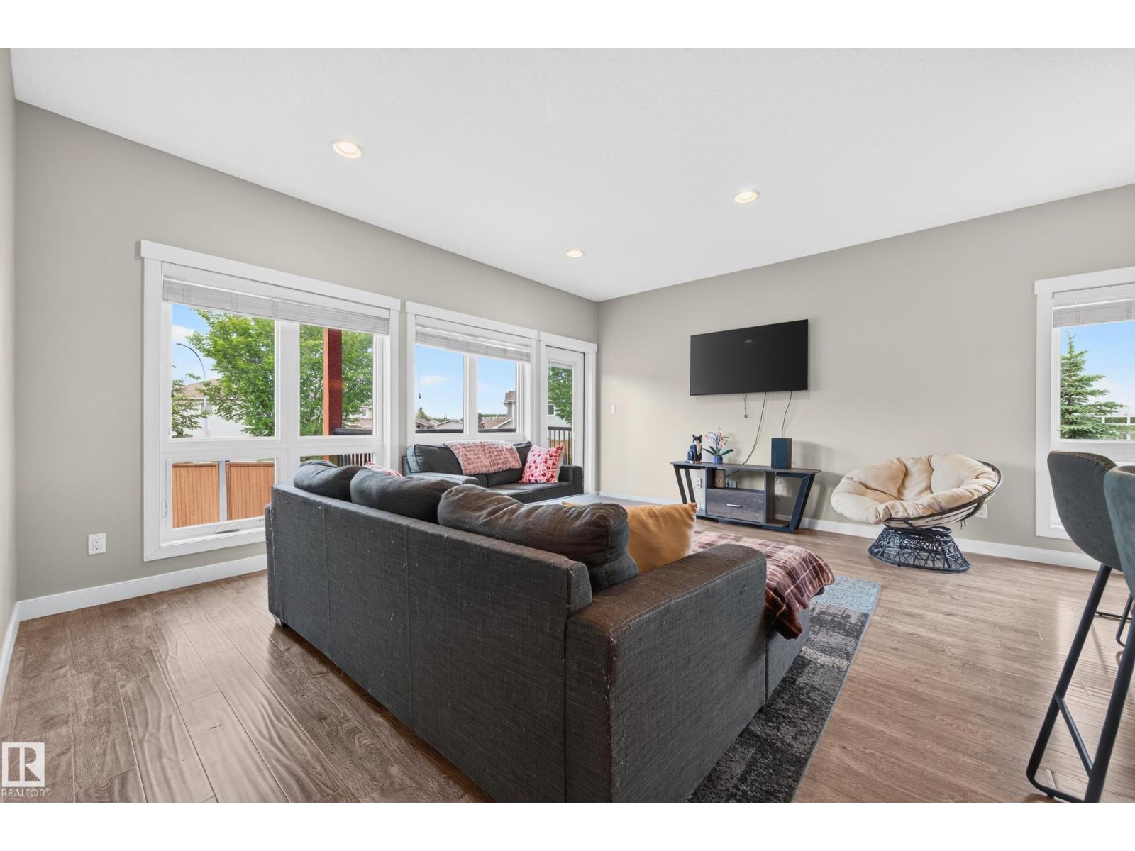 1602 Graybriar Green, photo 13