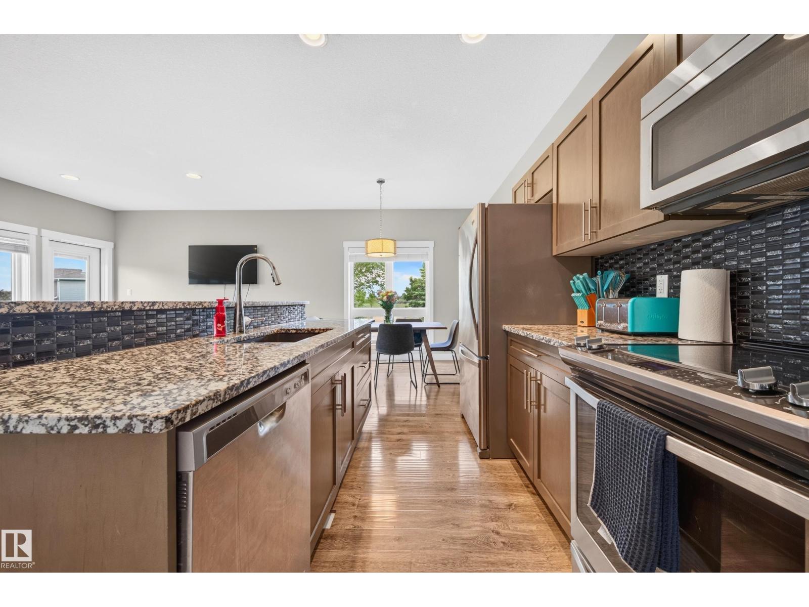 1602 Graybriar Green, photo 8