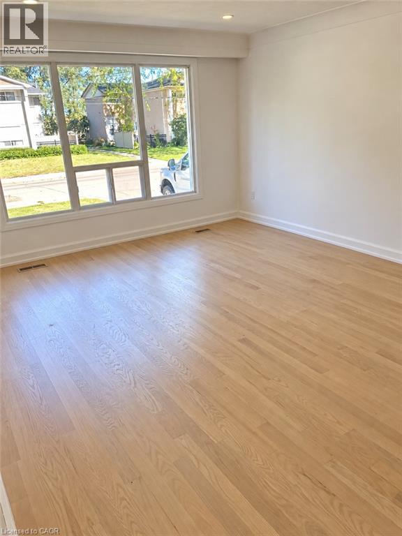 42 Woodman Drive South — photo 4