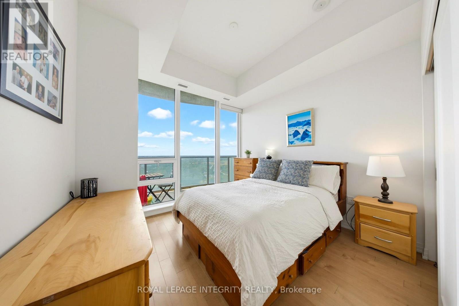 805 Carling Avenue — photo 17