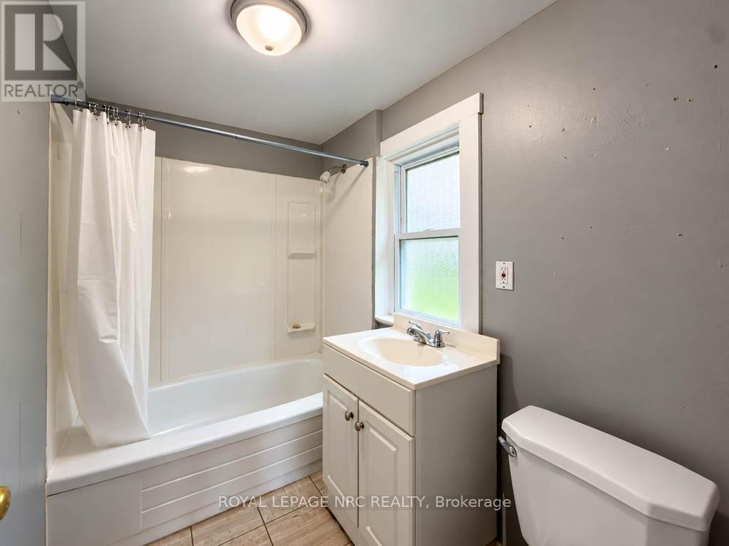 255 Jarvis Street — photo 12