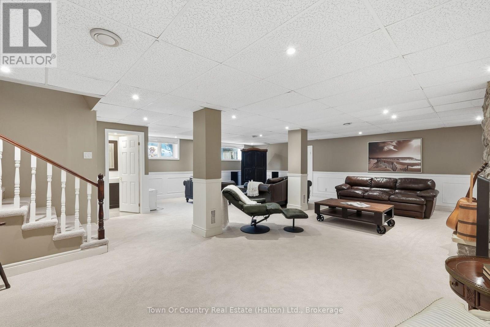 634424 Hurontario Street — photo 42