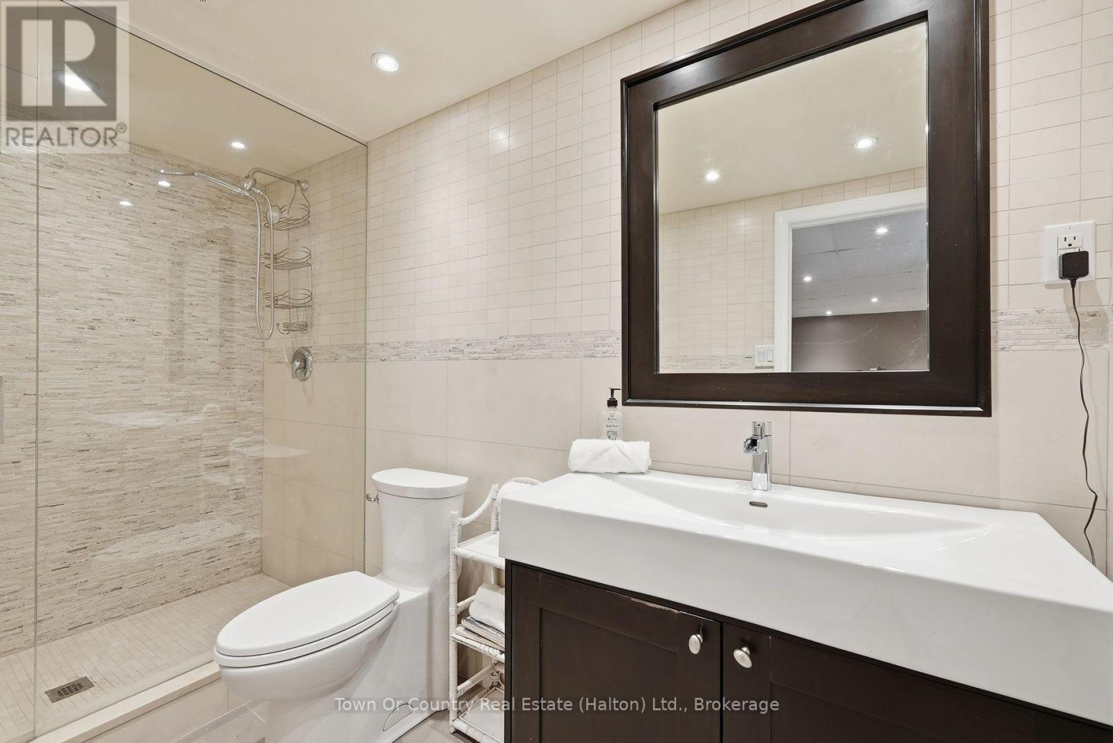 634424 Hurontario Street — photo 46