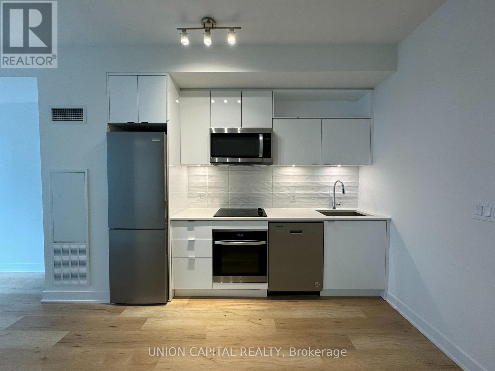 60 Princess Street — photo 2