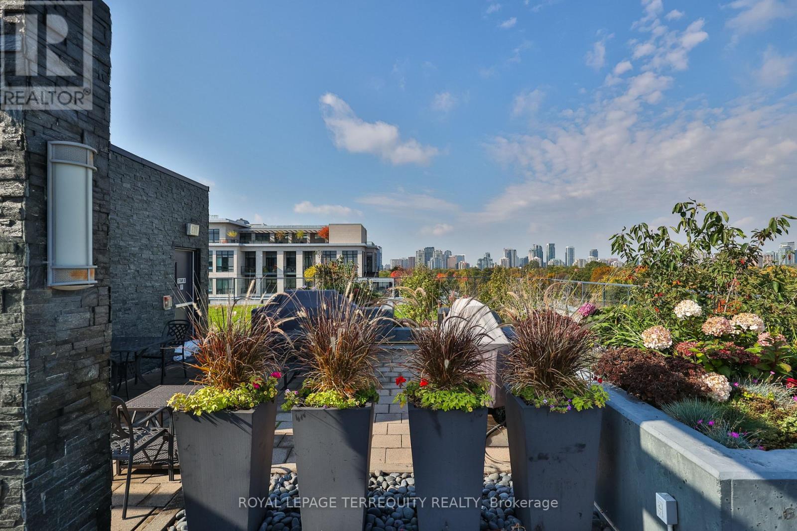399 Spring Garden Avenue — photo 38