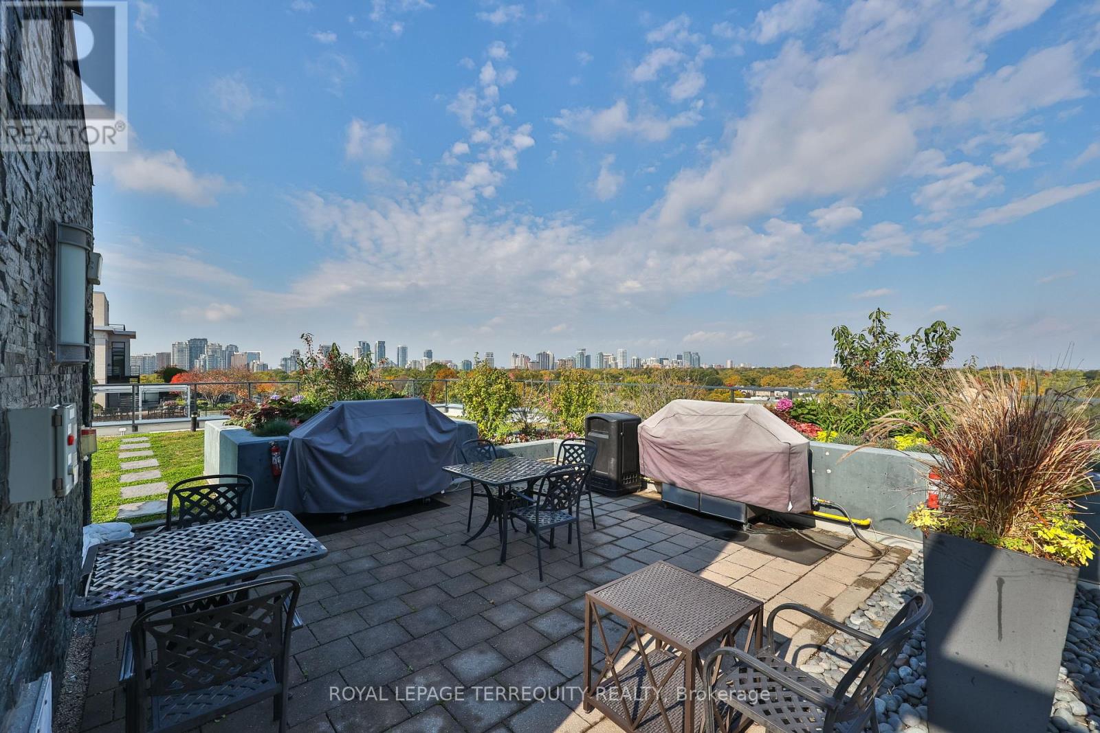 399 Spring Garden Avenue — photo 40