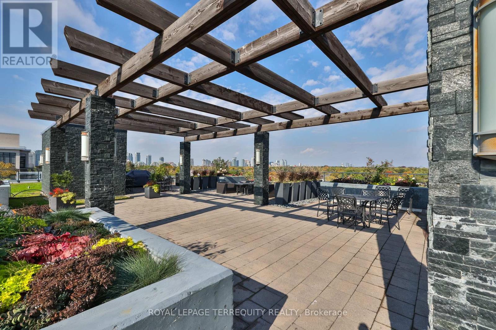 399 Spring Garden Avenue — photo 45