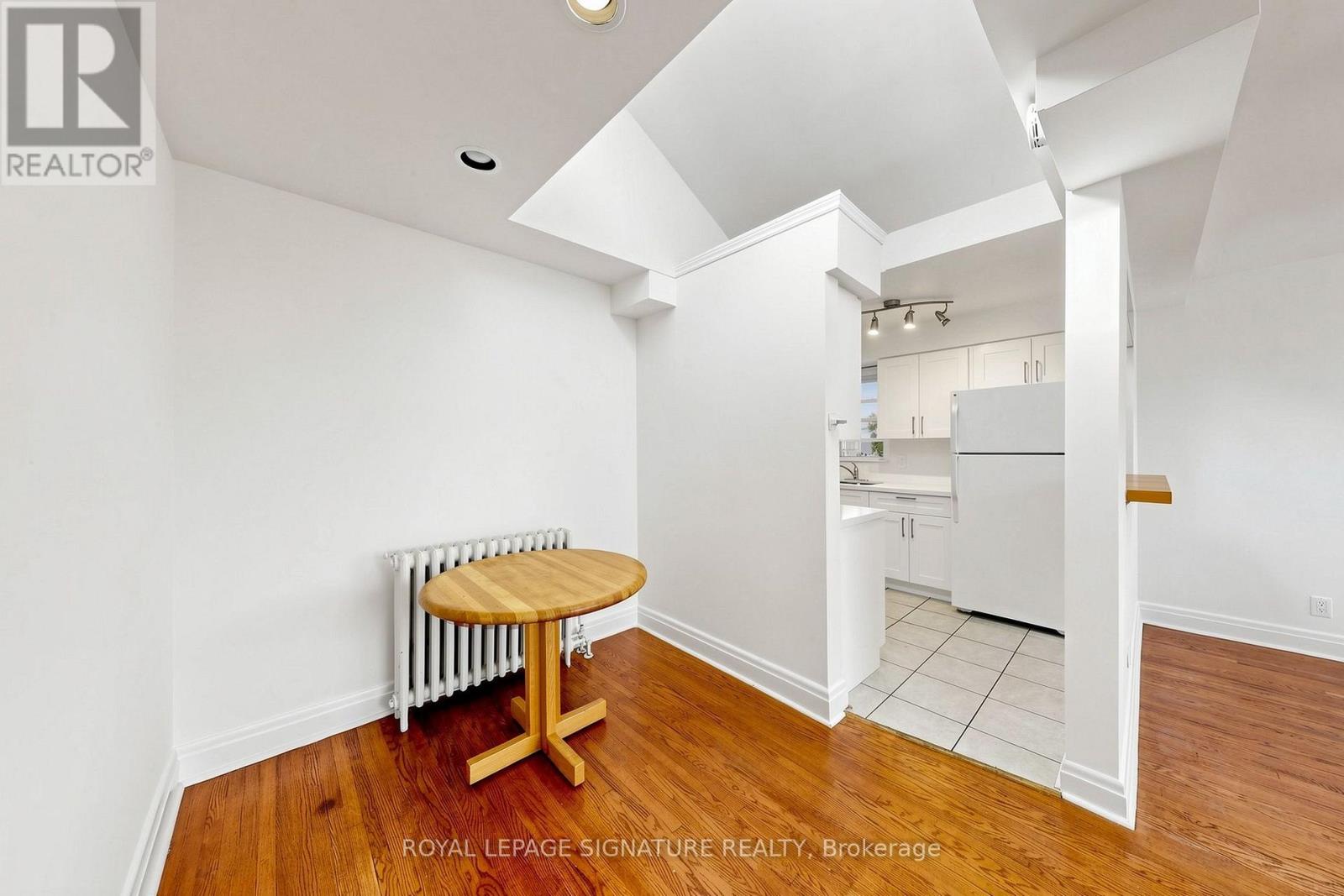 461 Eglinton Avenue East — photo 15
