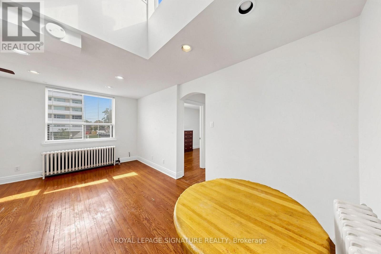 461 Eglinton Avenue East — photo 16