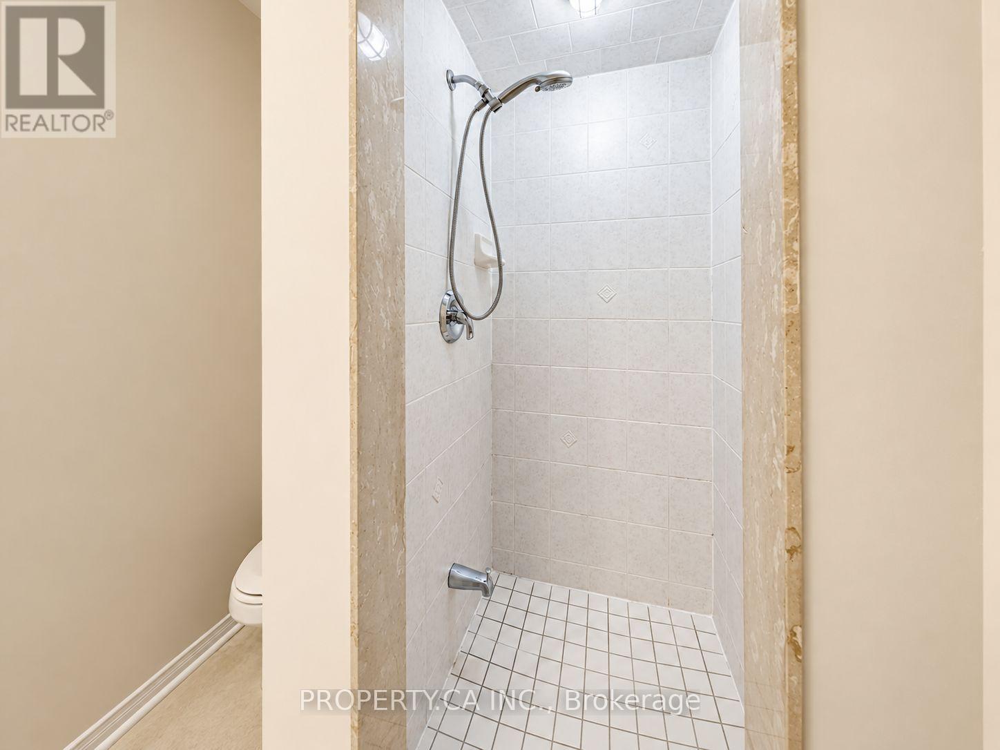 72 Jenkinson Way, Toronto, ON photo 17