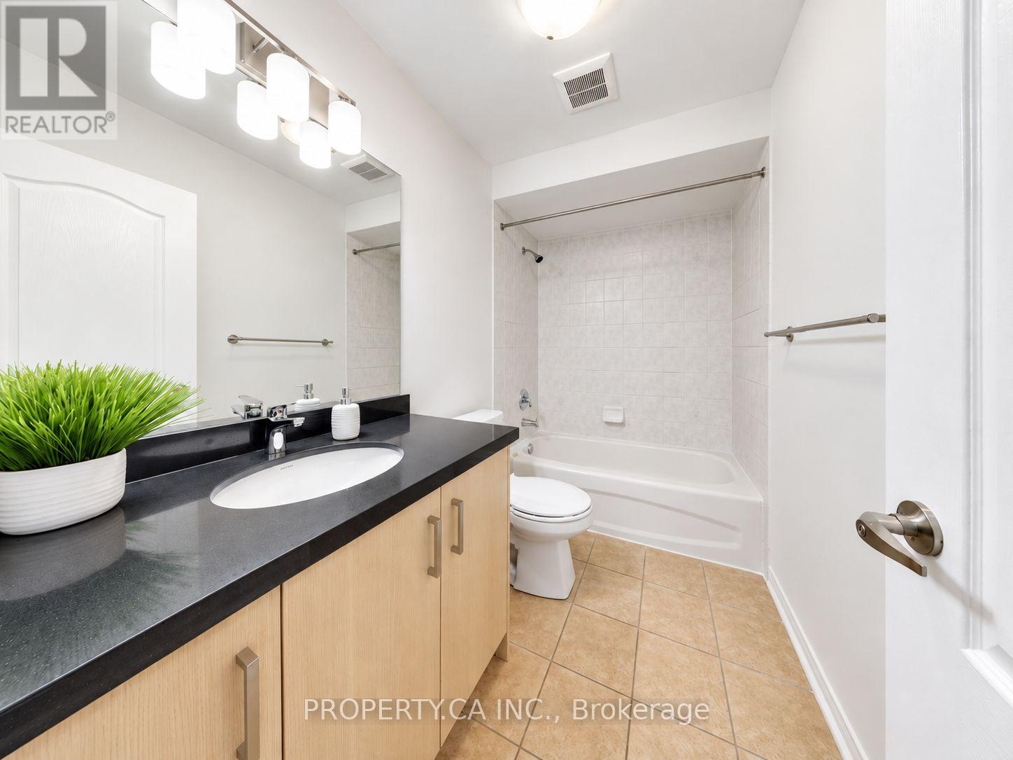 72 Jenkinson Way, Toronto, ON photo 19