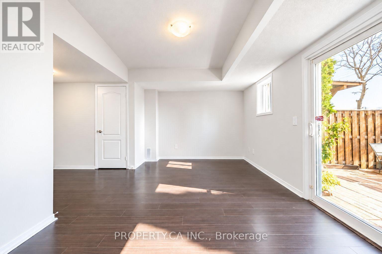 72 Jenkinson Way, Toronto, ON photo 27