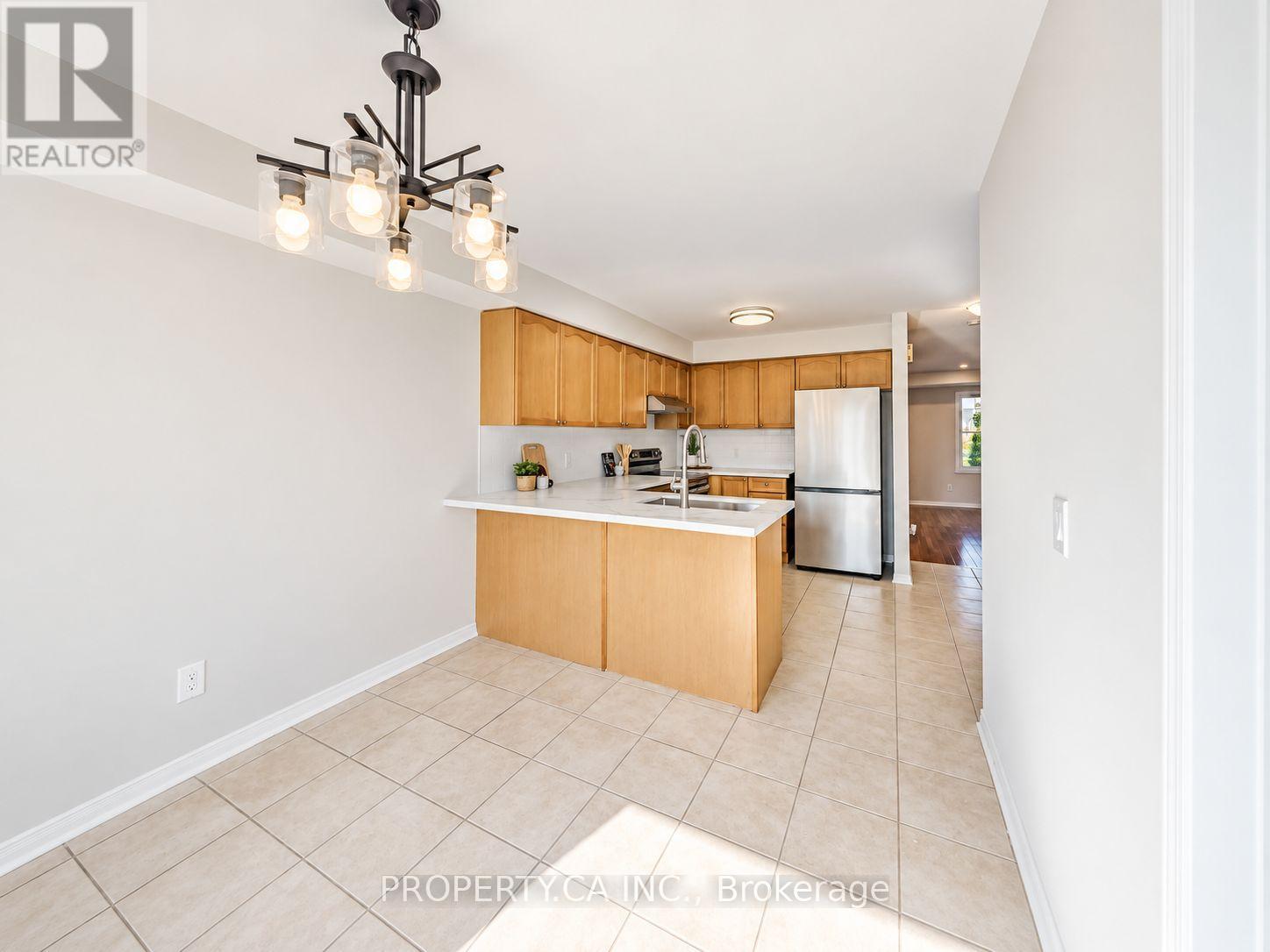 72 Jenkinson Way, Toronto, ON photo 32