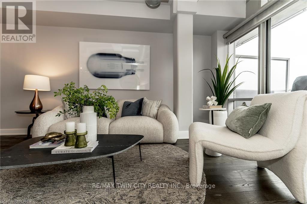 #620 233 CARLAW AVENUE - 14