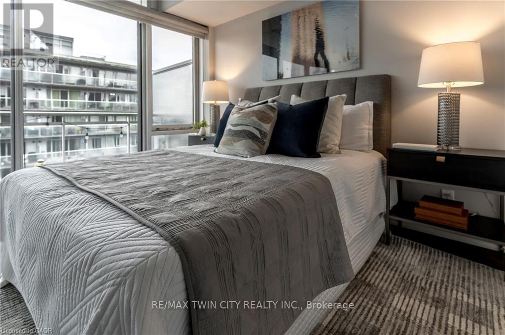 #620 233 CARLAW AVENUE - 16